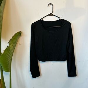 Black crop top size M​